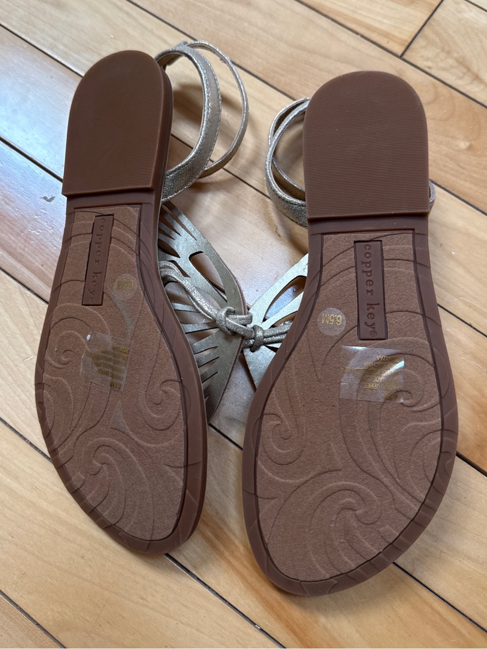Flutter Metallic Rhinestone Butterfly Sandals - Picture 4 of 4